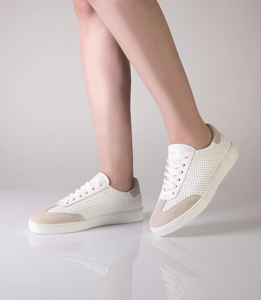 Anna Kern 7020 Sneakers - Image 2